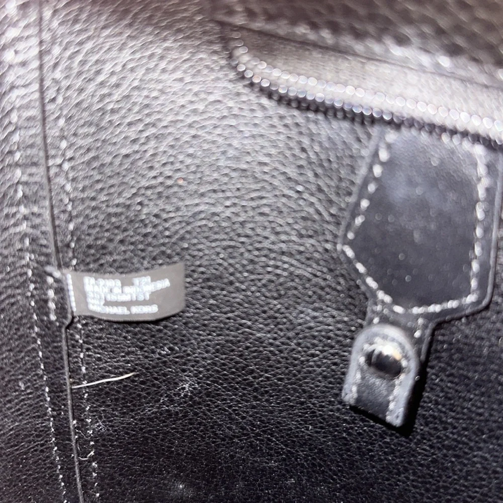 Michael Kors Maisie Large Pebbled Leather Tote Bag - Picture 11 of 11